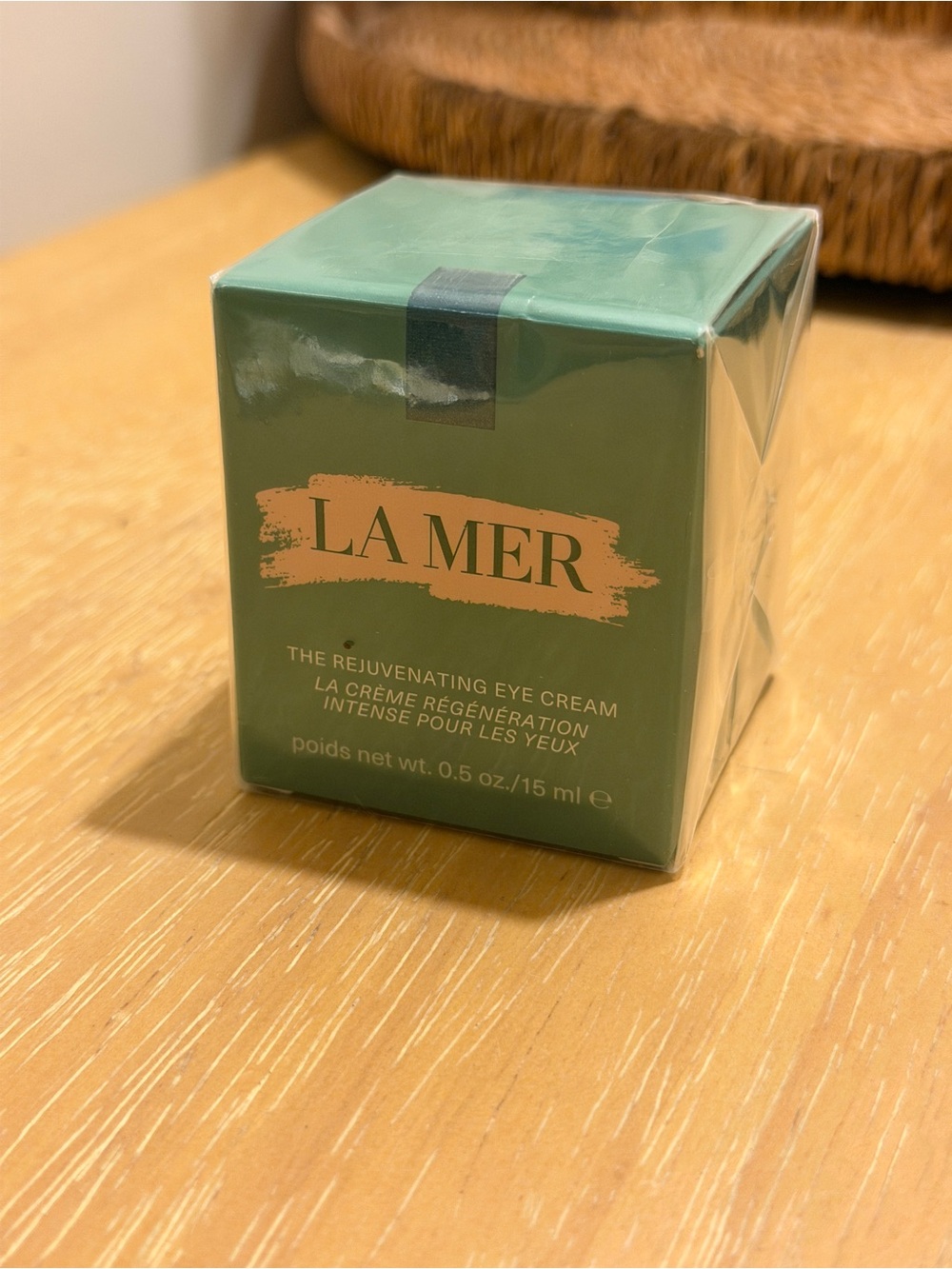 La Mer The Rejuvenating Eye Cream – BRAND NEW IN BOX .5 oz - Picture 2 of 3